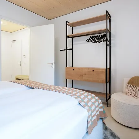 Luew Boarding House 
