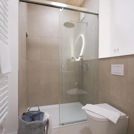 Luew Boarding House 
