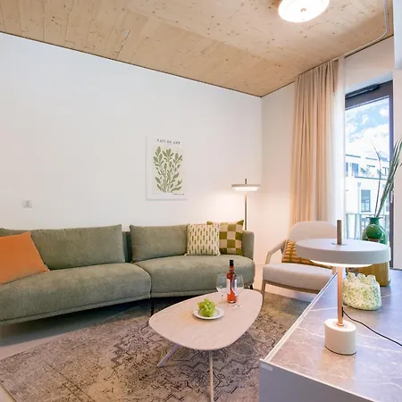 Luew Boarding House 