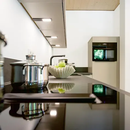 Luew Boarding House 